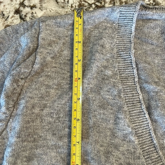 Medium Gray Knit Cross Sweater Wrap Soft Fall Winter Women’s Misses Long Sleeve - Picture 2 of 8